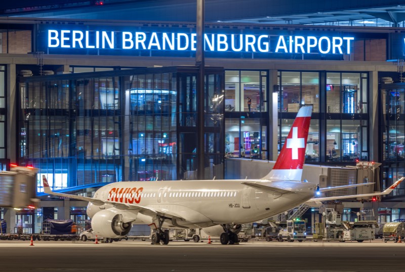 Swiss aircraft in front of Terminal 1