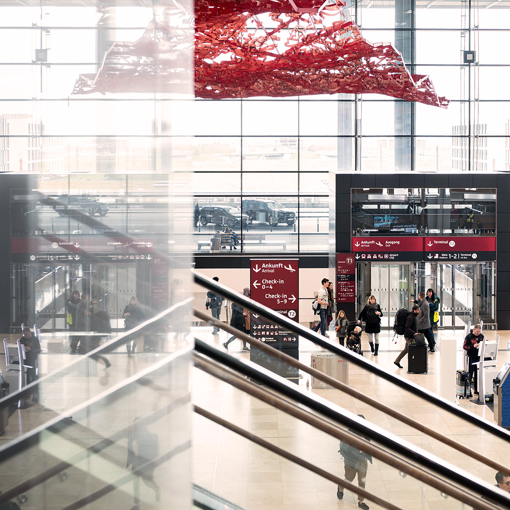 Passagiere in Terminal 1 © Oliver Lang / FBB