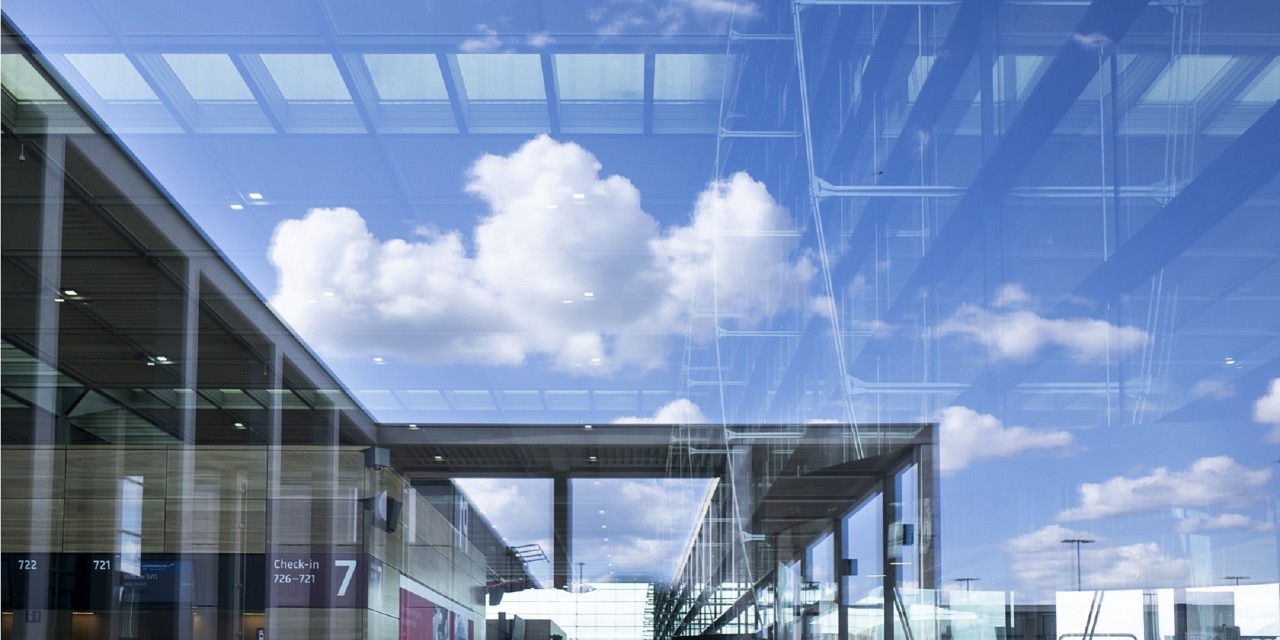 Spiegelung Terminal 1