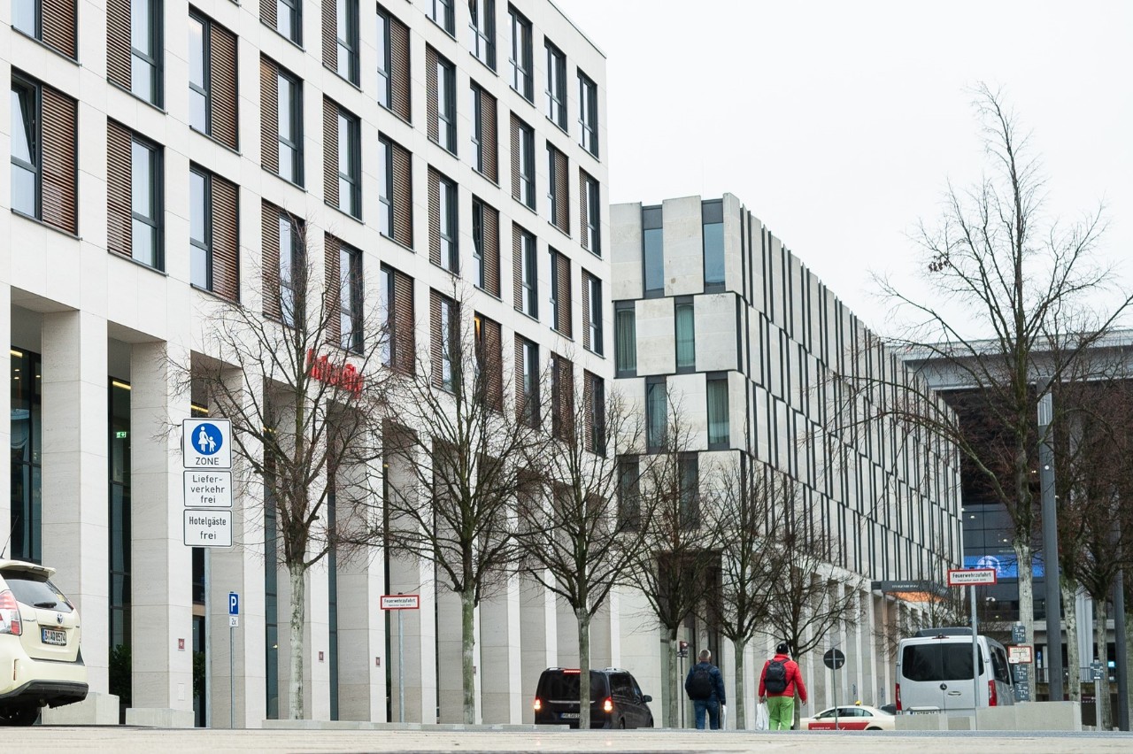 Hotels vor dem Terminal 1