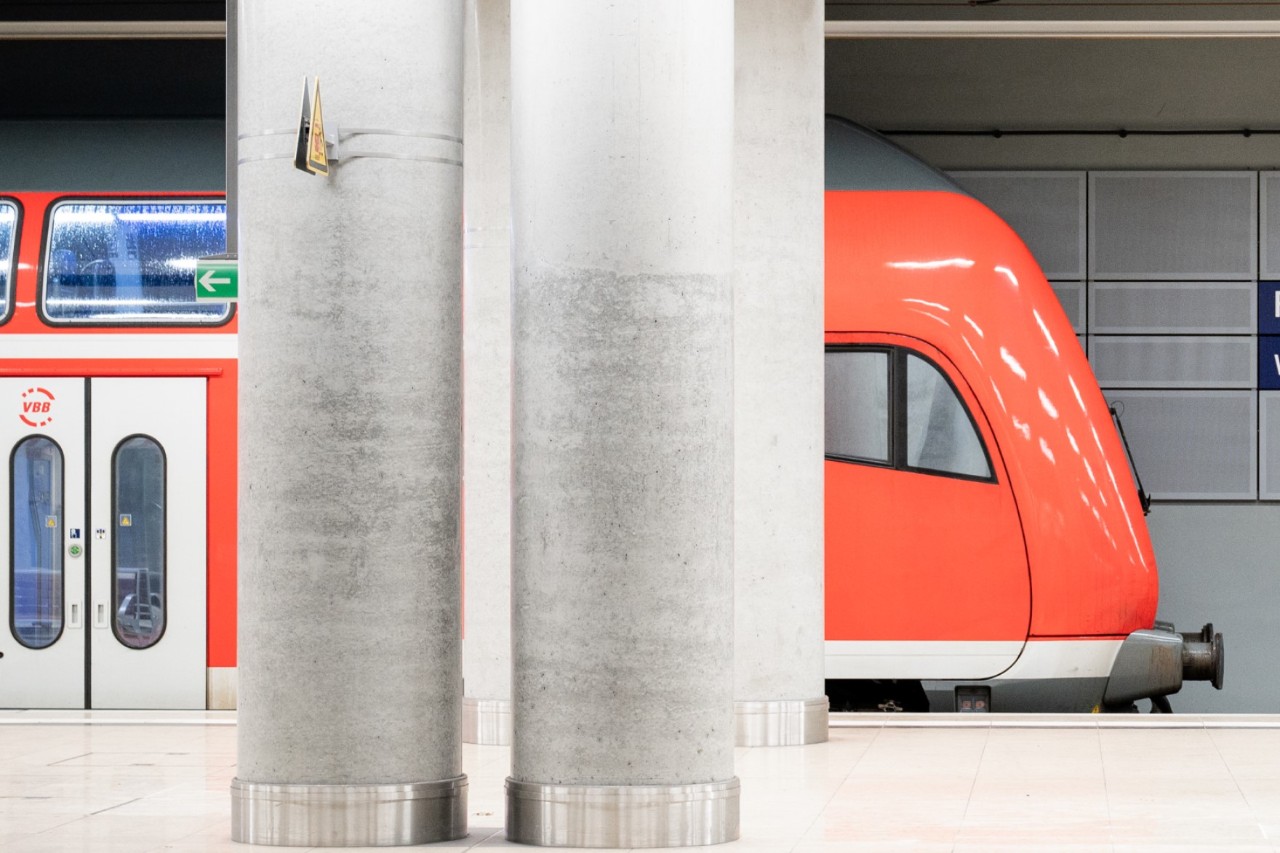 Regionalexpress im Bahnhof