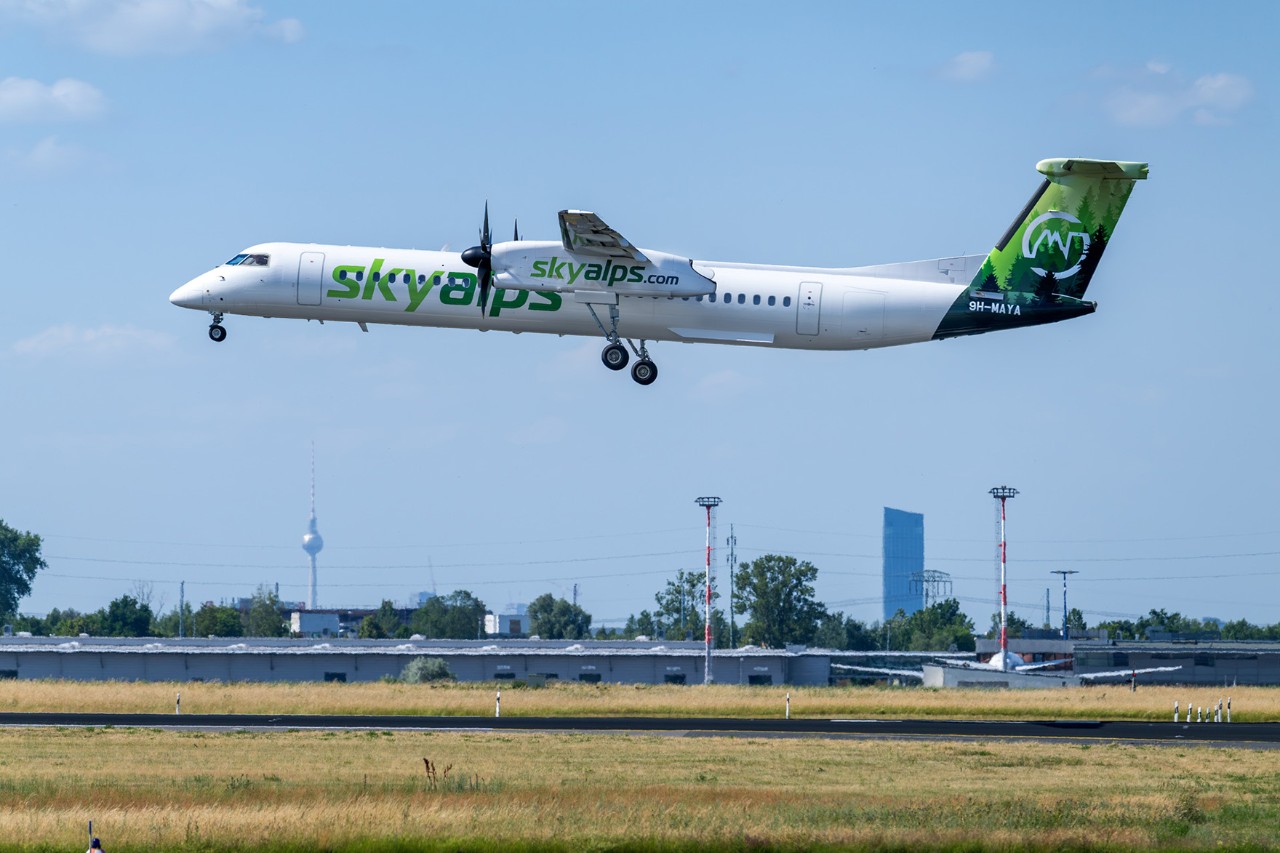 Ein Flugzeug von Sky Alps