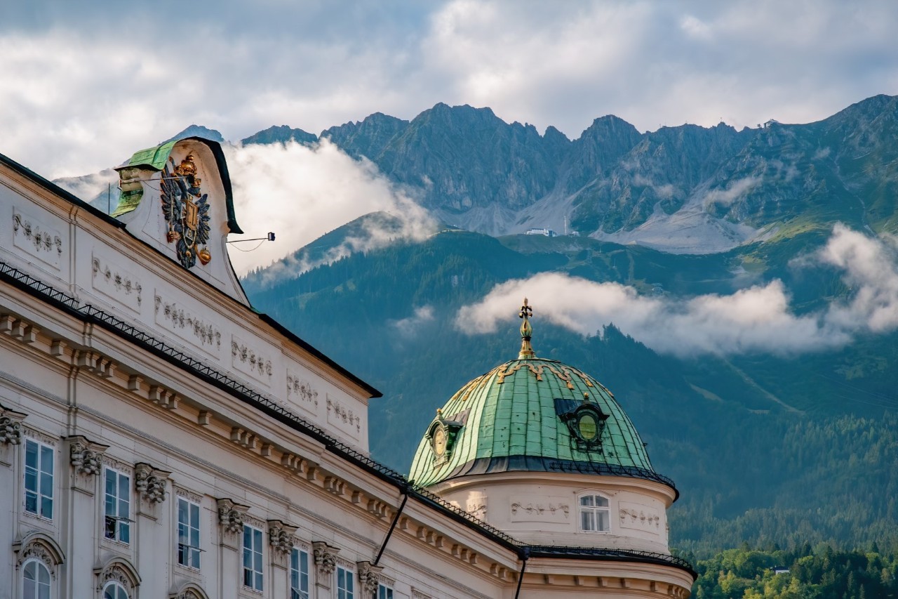 Kaiserliche Hofburg mit Nordkette 