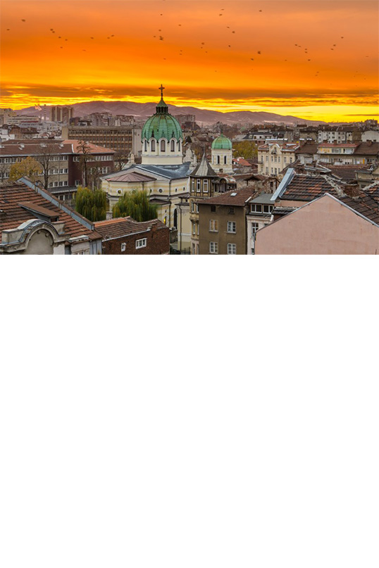 Das Bild zeigt den Blick über die Dächer von Sofia.