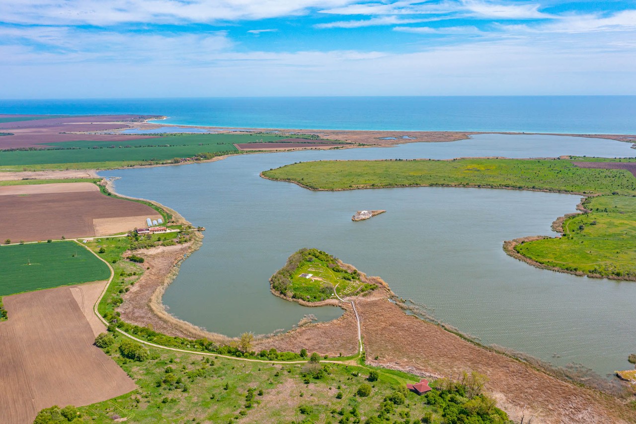 Idylle pur: Der Durankulak See gilt als Naturschutzgebiet. Hier wurden bislang um die 250 Vogelarten gesichtet. 