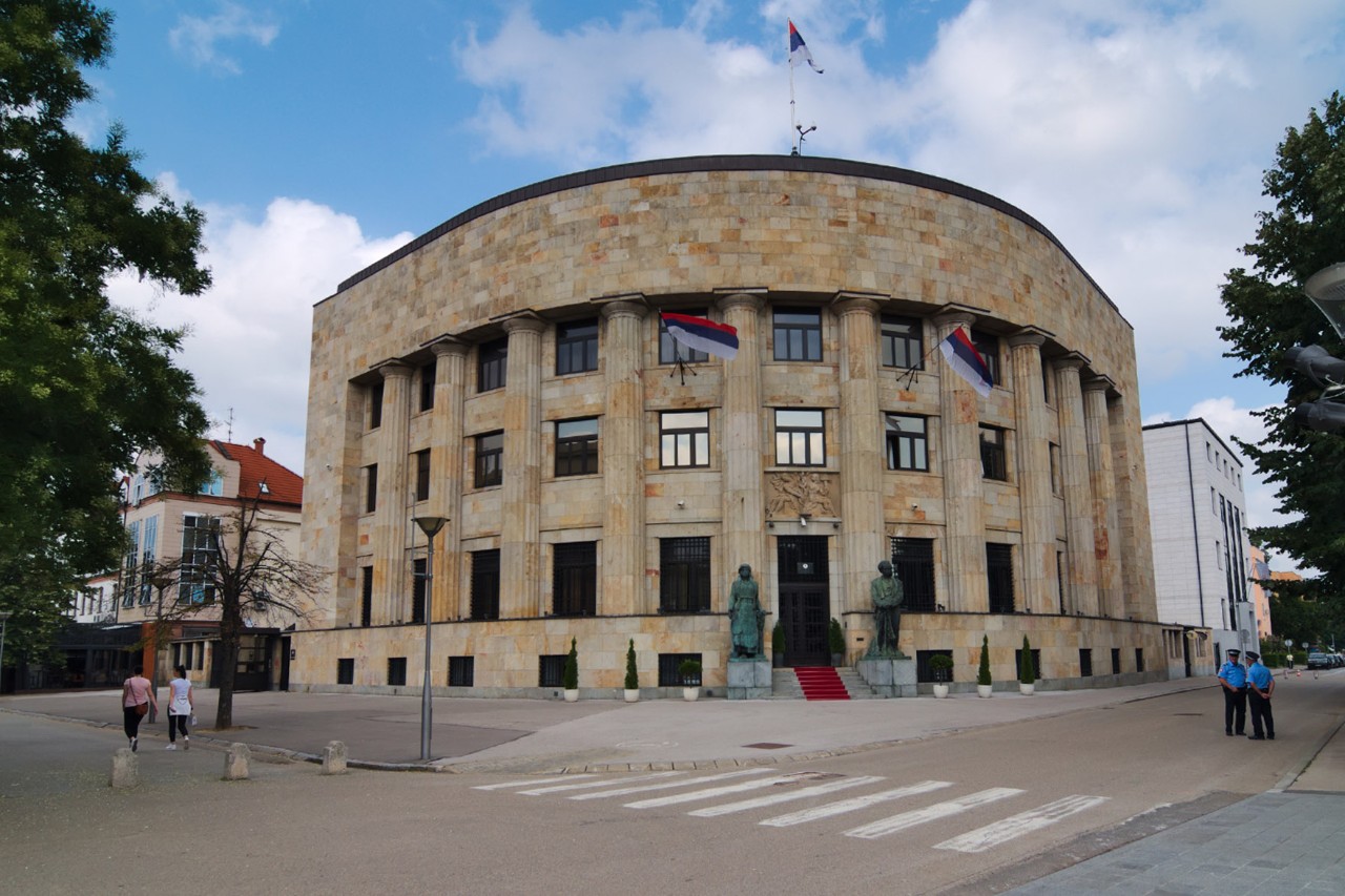 Der Palast der Republik ist die offizielle Residenz des Präsidenten der Republik Srpska. Es befindet sich mitten im Stadtzentrum nahe der Einkaufsstraße Gospodska. @Julius Lakatos/AdobeStocks