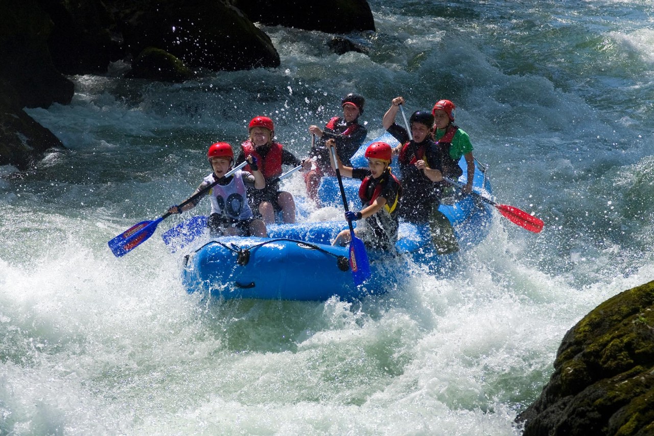 Der Vrbas bietet als teils schneller Gebirgsfluss beste Bedingungen fürs Rafting, das sich vor Ort immer größerer Beliebtheit erfreut. 