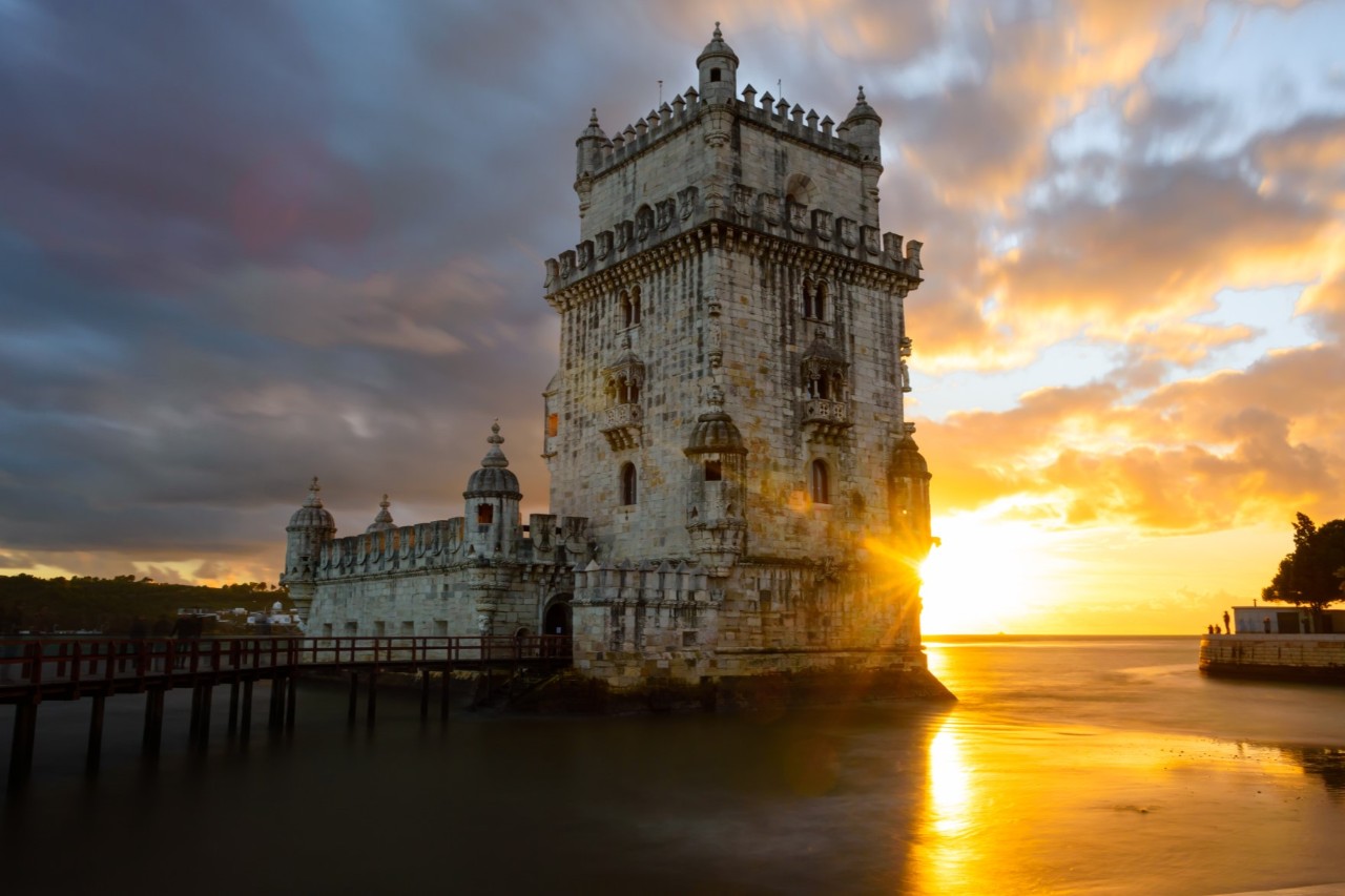 Der Torre de Belém am Ufer des Tejo.