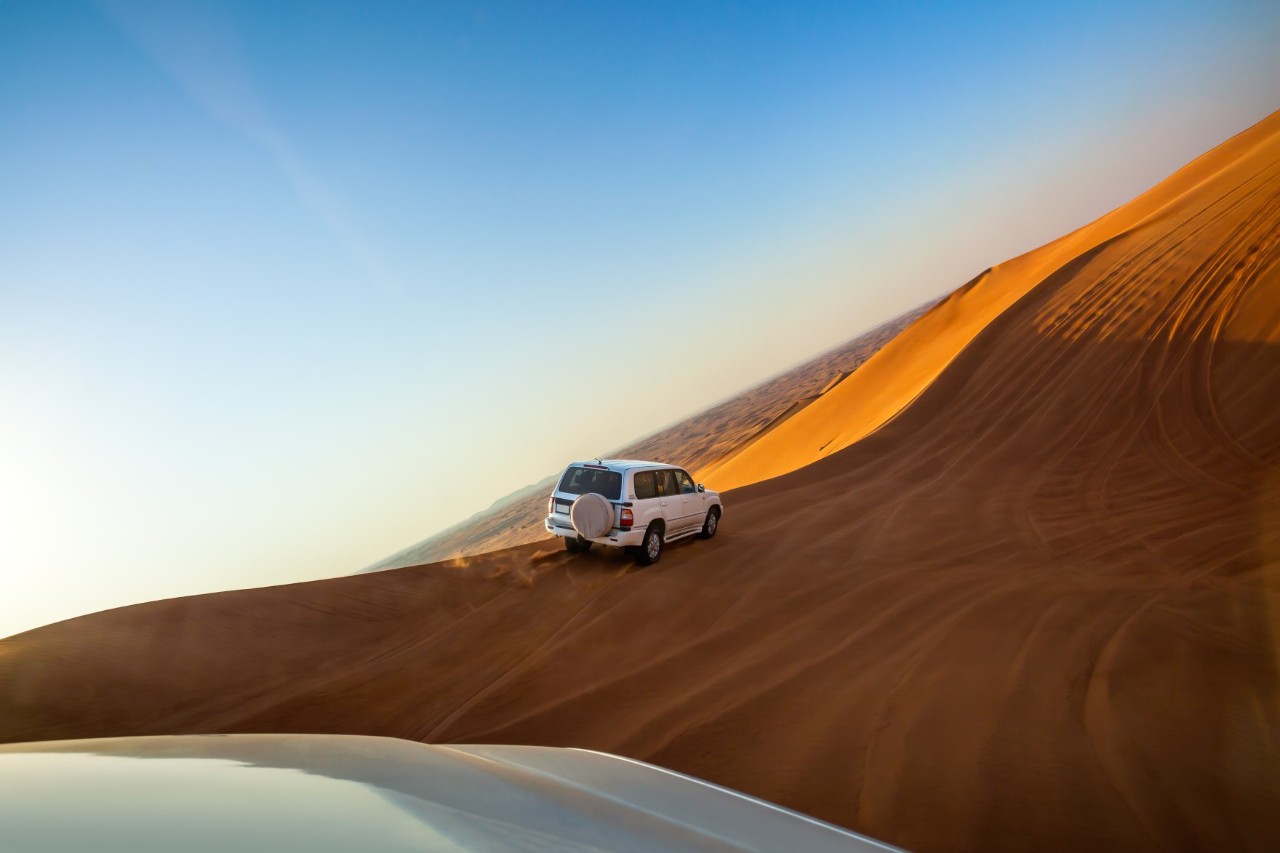 Jeep in der Wüste