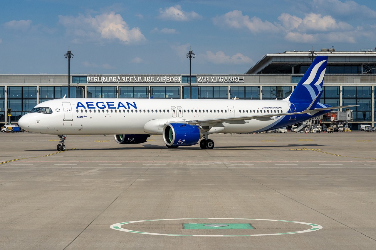 Ein Flugzeug der Fluggesellschaft AEGEAN
