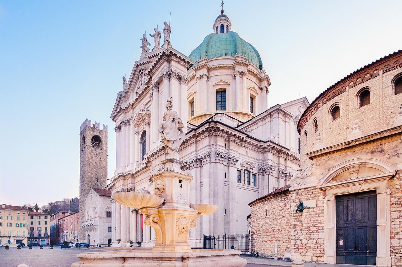 Kuppel des Doms Cattedrale di Santa Maria Assunta in Brescia.