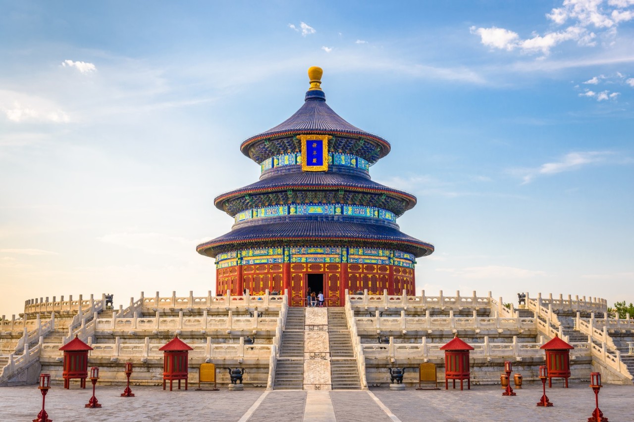 Himmelstempel in Peking mit runder, verzierter Dachkonstruktion.