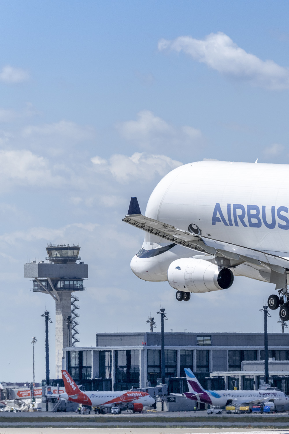 Airbus Beluga XL auf der SLB Süd © Günter Wicker / Flughafen Berlin Brandenburg GmbH