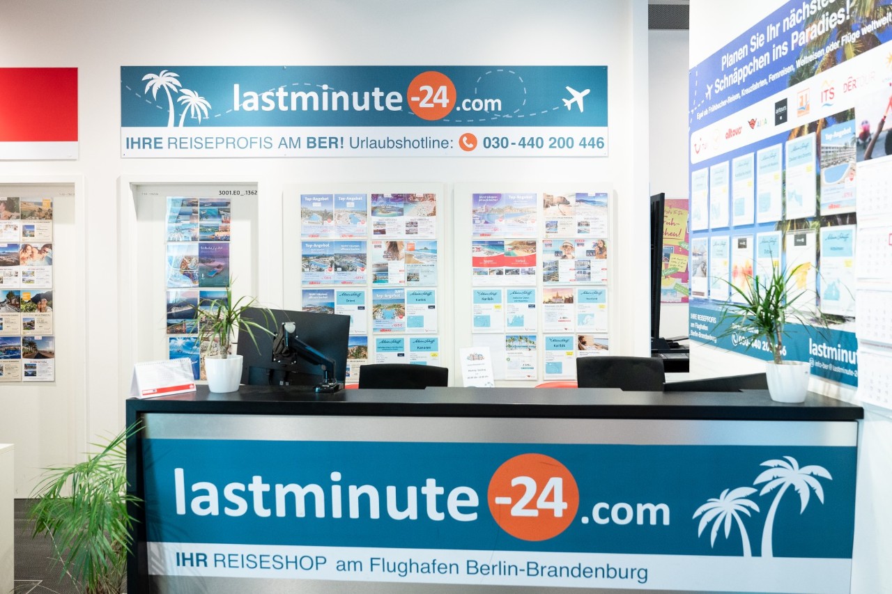 View of the counter of a travel agency.