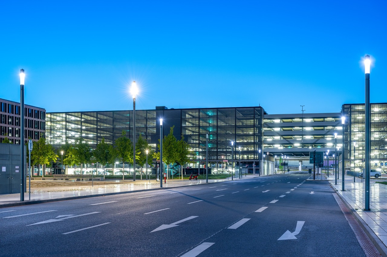  Car park P8. The multi-storey car park is located in the Airport City, in the immediate vicinity of the terminals.