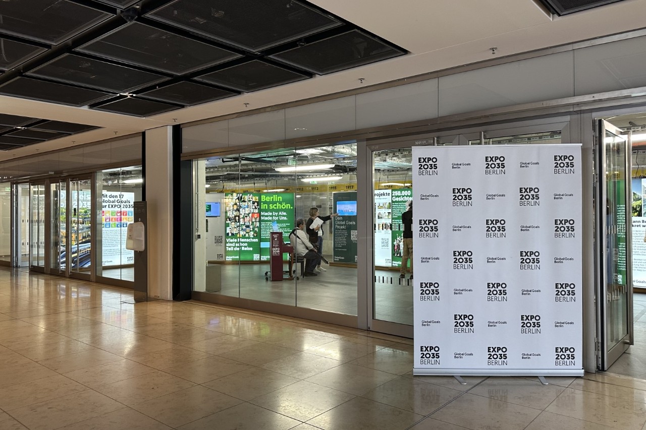 View of the EXPO 2035 Berlin Store from the outside