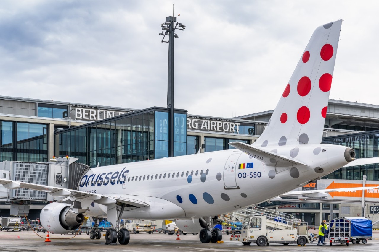 Brussels Airlines aircraft in front of Terminal 1.