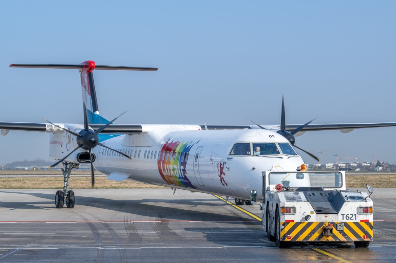 Machine from luxair during push back