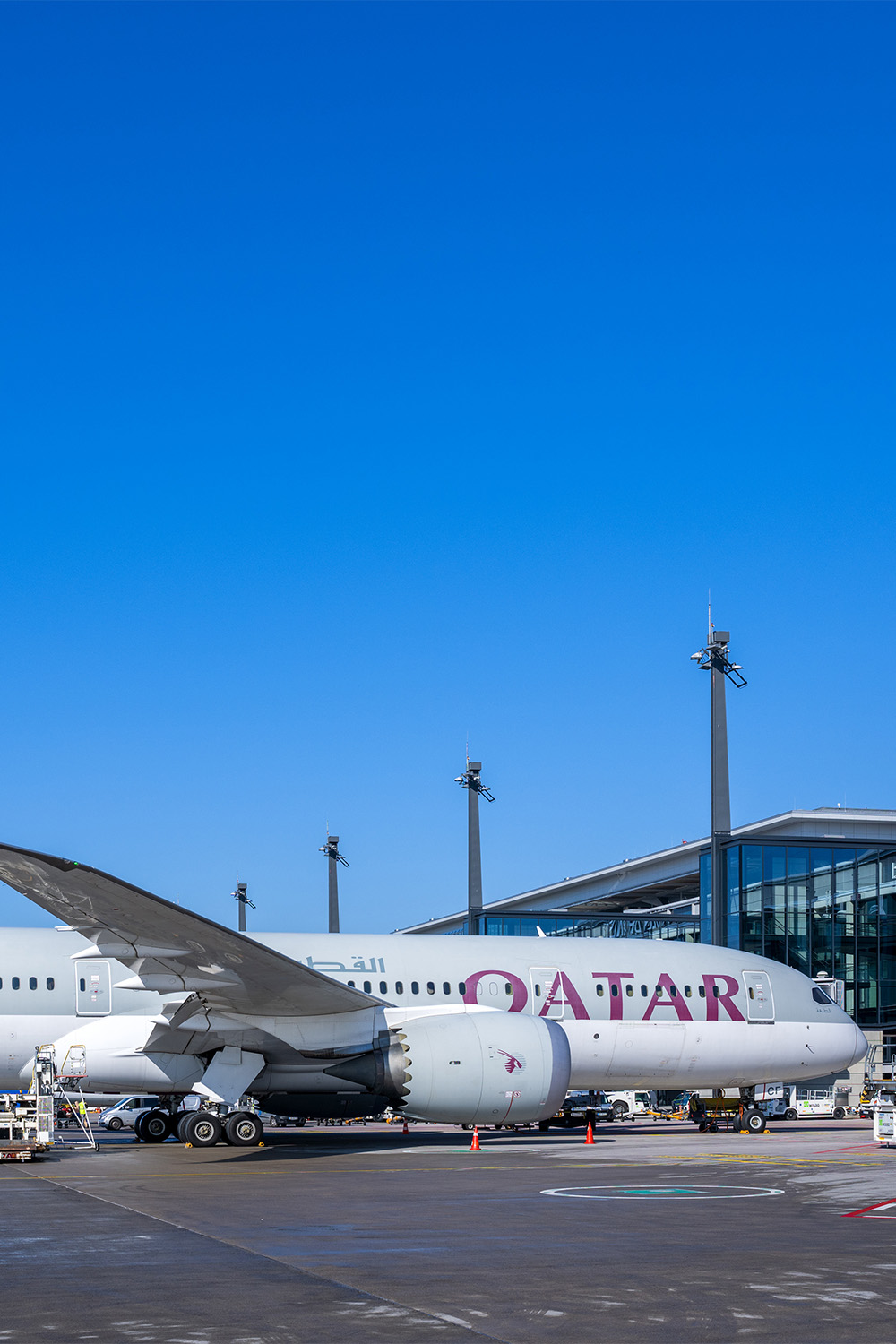 Qatar Airways (QR)
