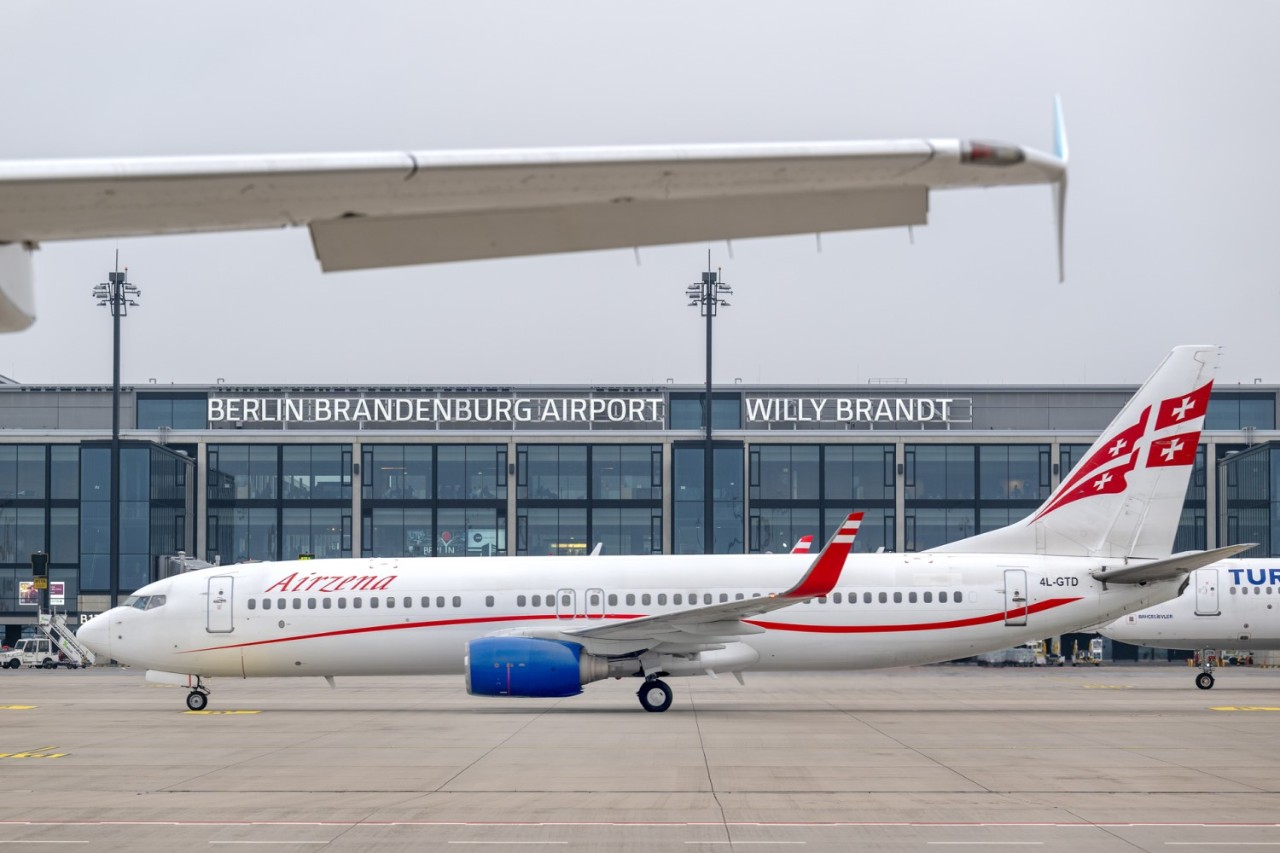 Georgian Airways aircraft in front of Terminal 1