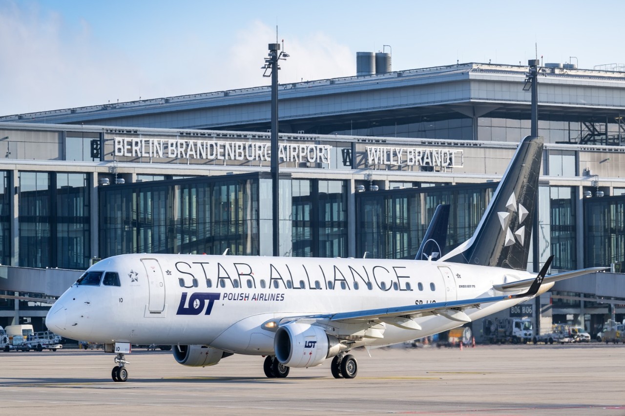 LOT aircraft in front of Terminal 1