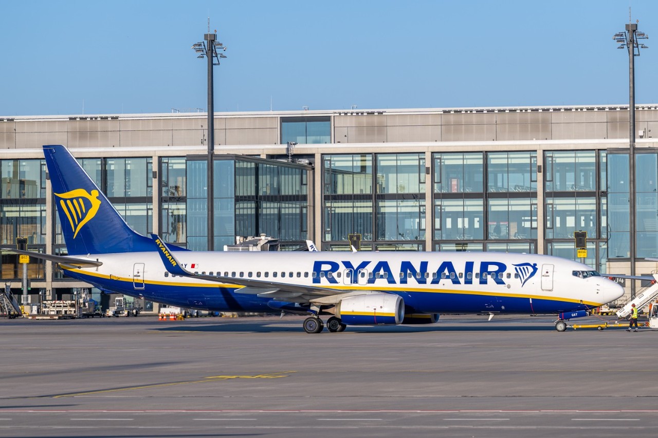 Ryanair in front of Terminal 1