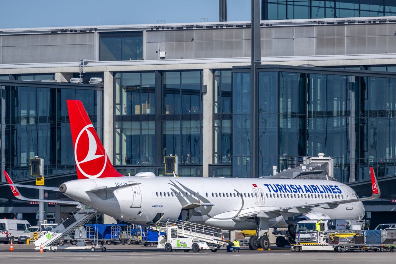 Turkish Airlines aircraft at BER