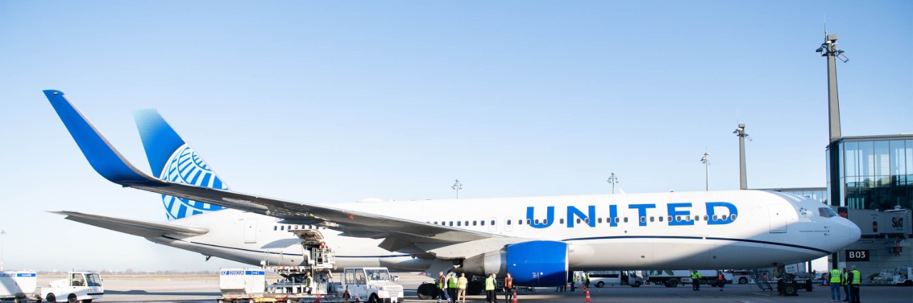 United Airlines (UA)