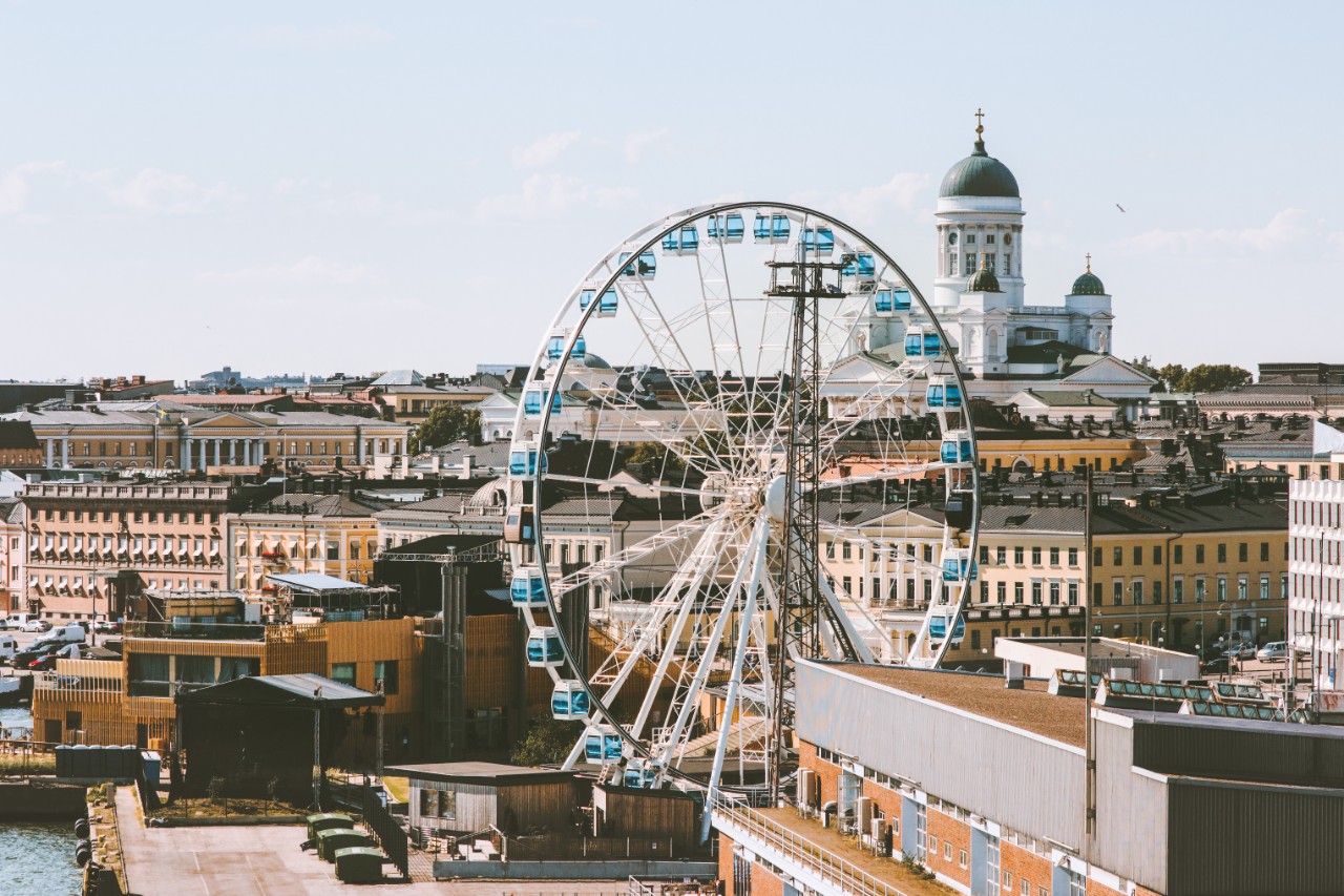 Ferris wheel and city view 