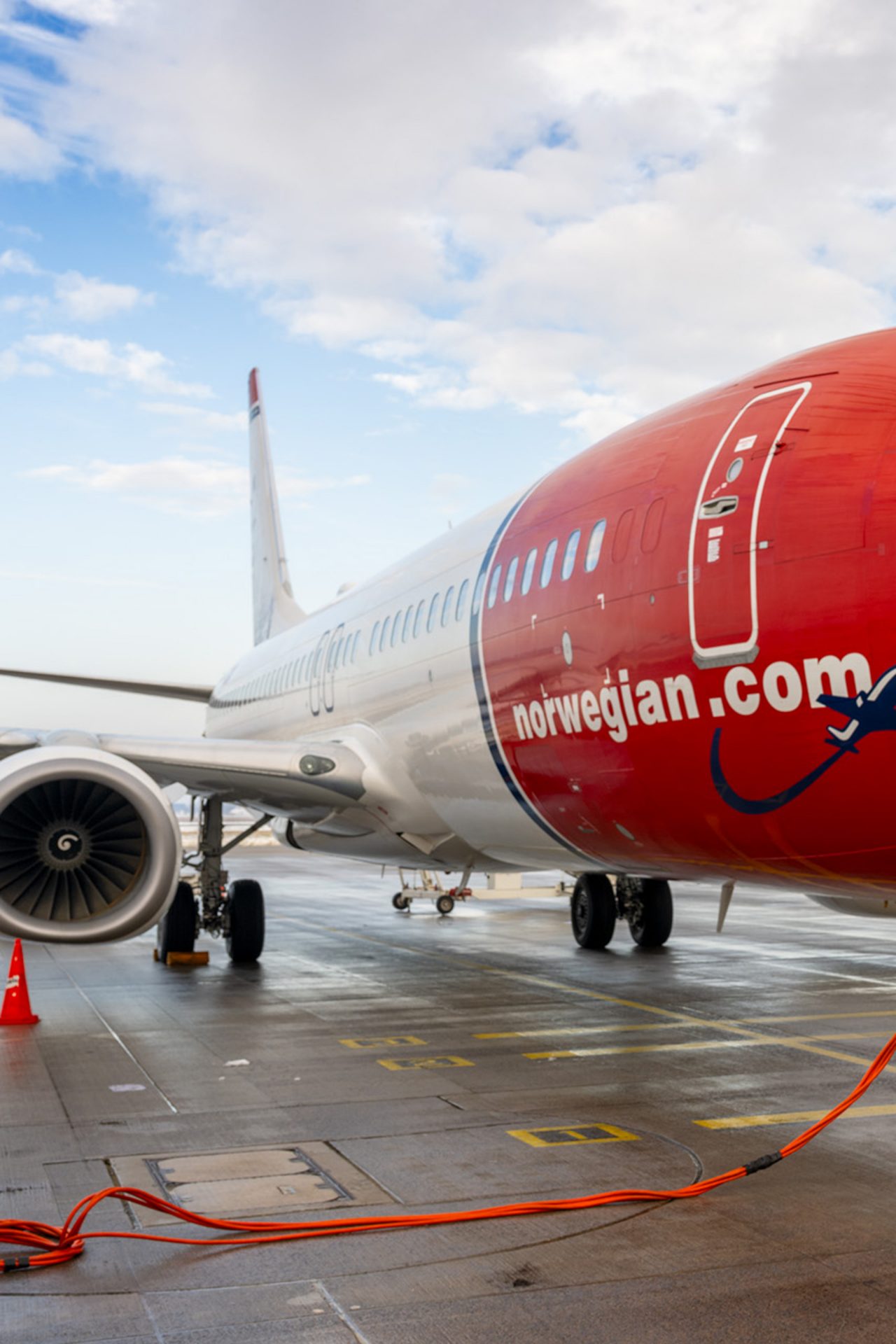 Flugzeug der Norwegian auf dem Vorfeld © Günter Wicker / FBB 
