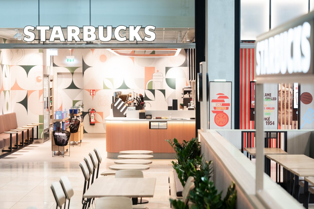 Front view of Starbucks Terminal 1 branch