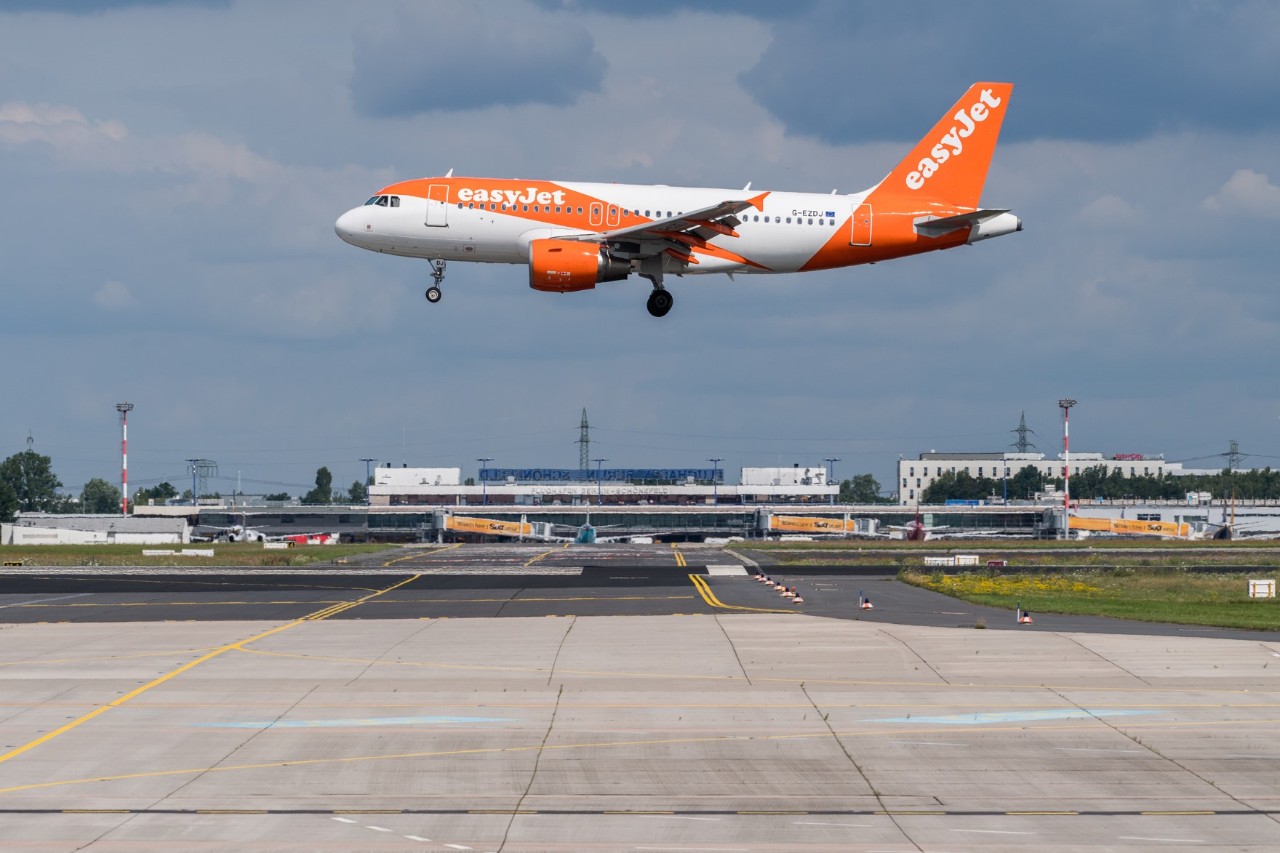 An easyjet aircraft is landing