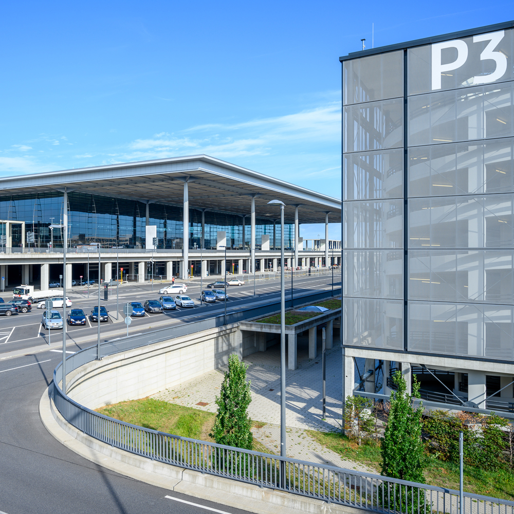 View of the P3 multi-storey car park and the check-in hall.