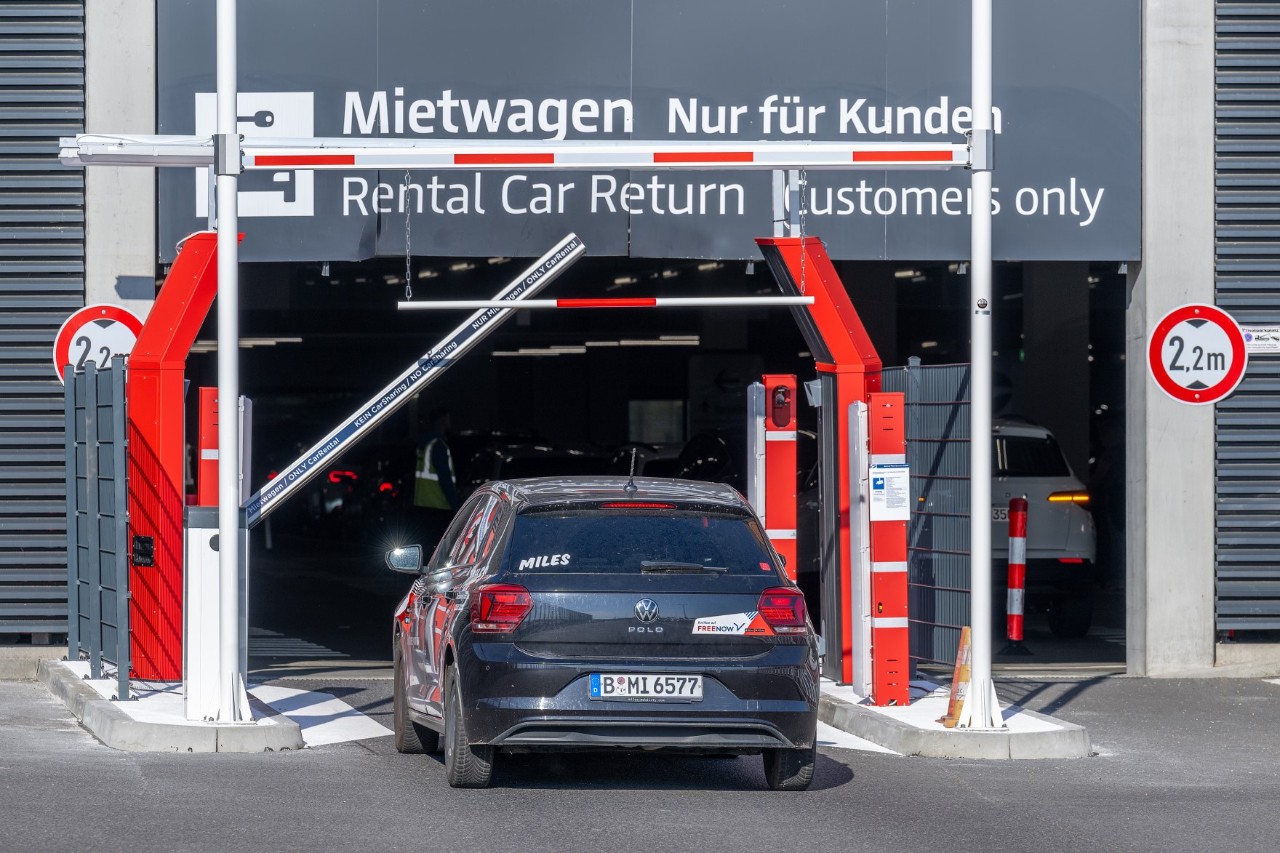 Vehicle enters the rental car centre.