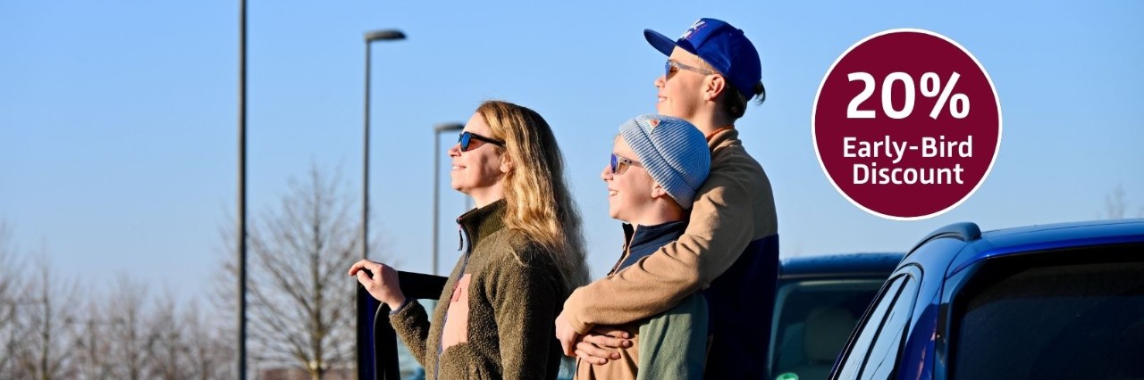 Terminal 1 at BER in winter with snowfall. 